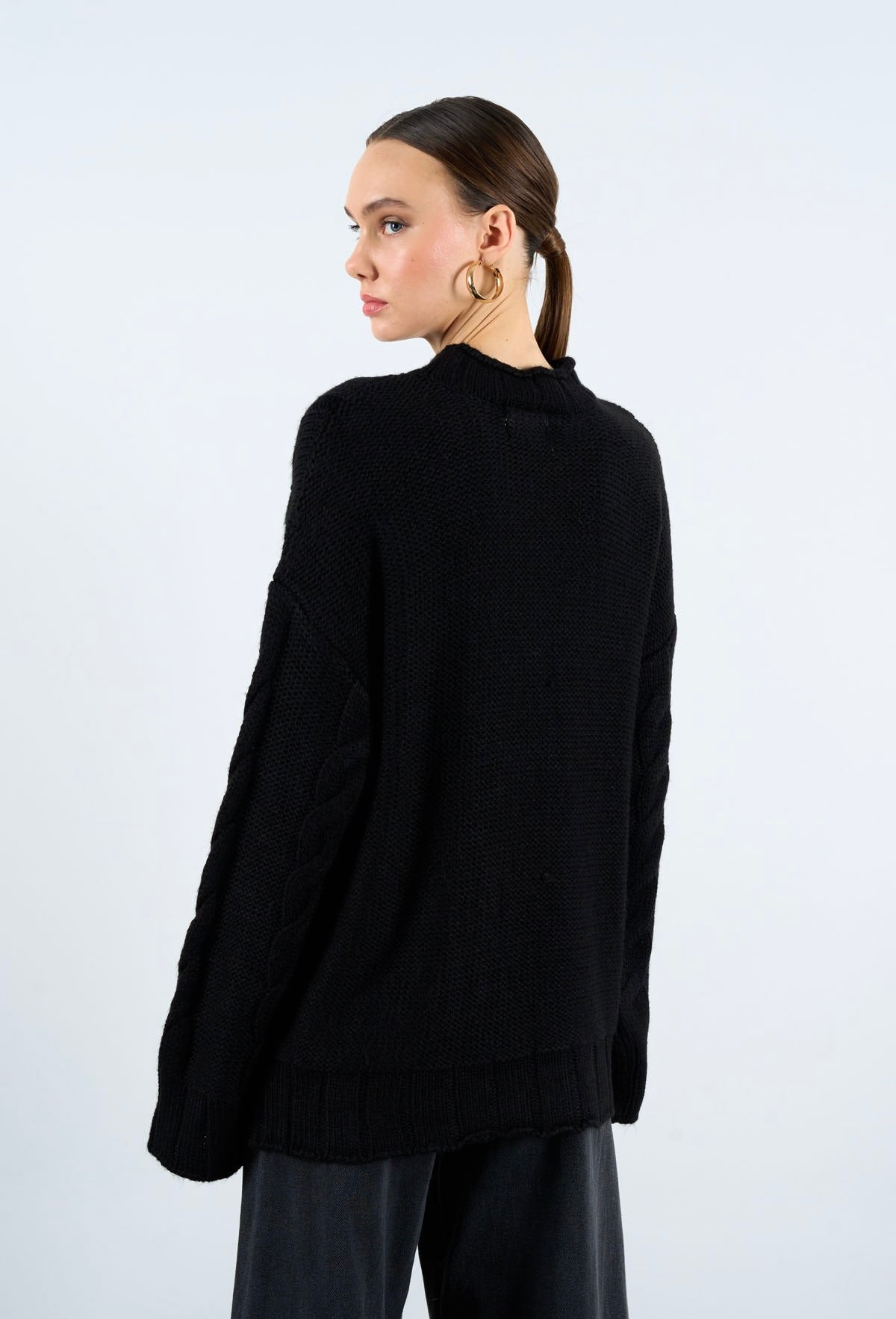 OVERSIZED-PULLOVER MIT ZOPFMUSTER