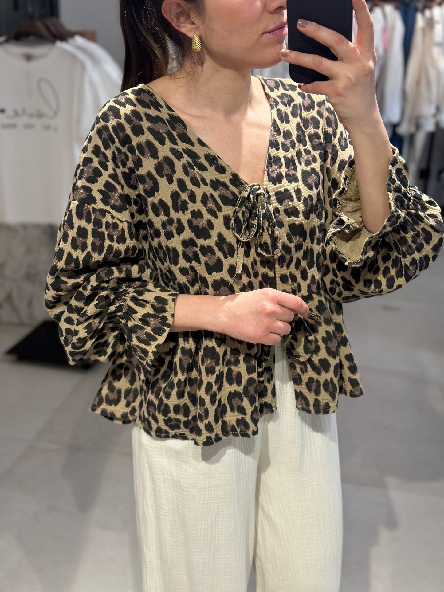 MUSSELIN BLUSE MIT ANIMAL-PRINT