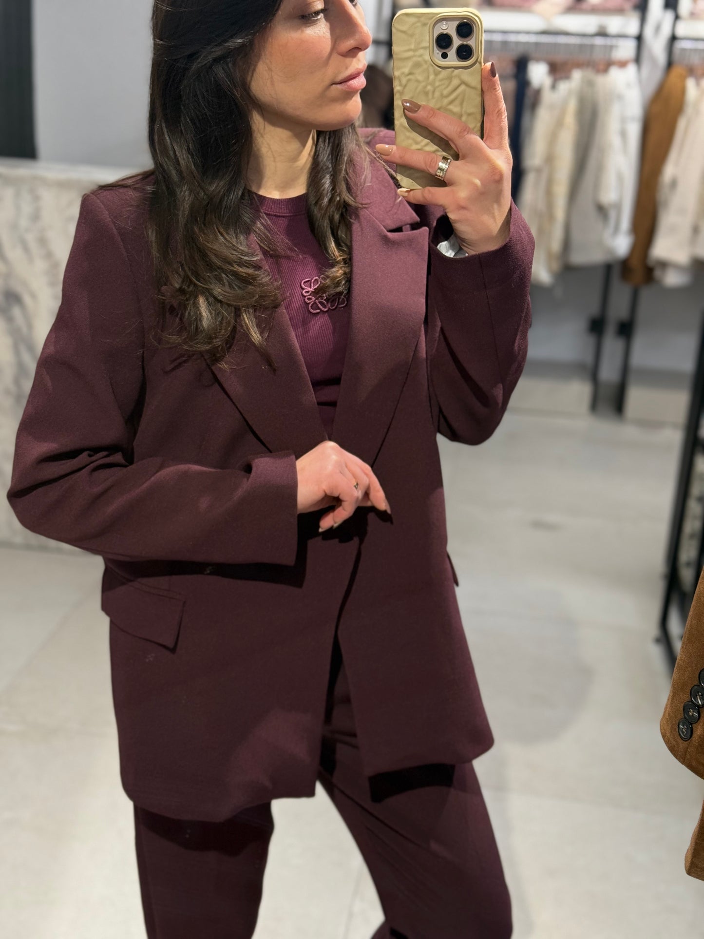 MODERNER BLAZER MIT ZEITLOSER ELEGANZ