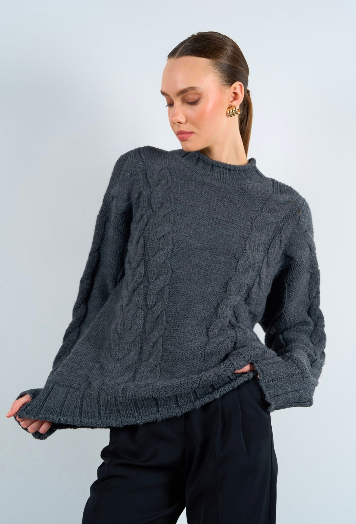 OVERSIZED-PULLOVER MIT ZOPFMUSTER