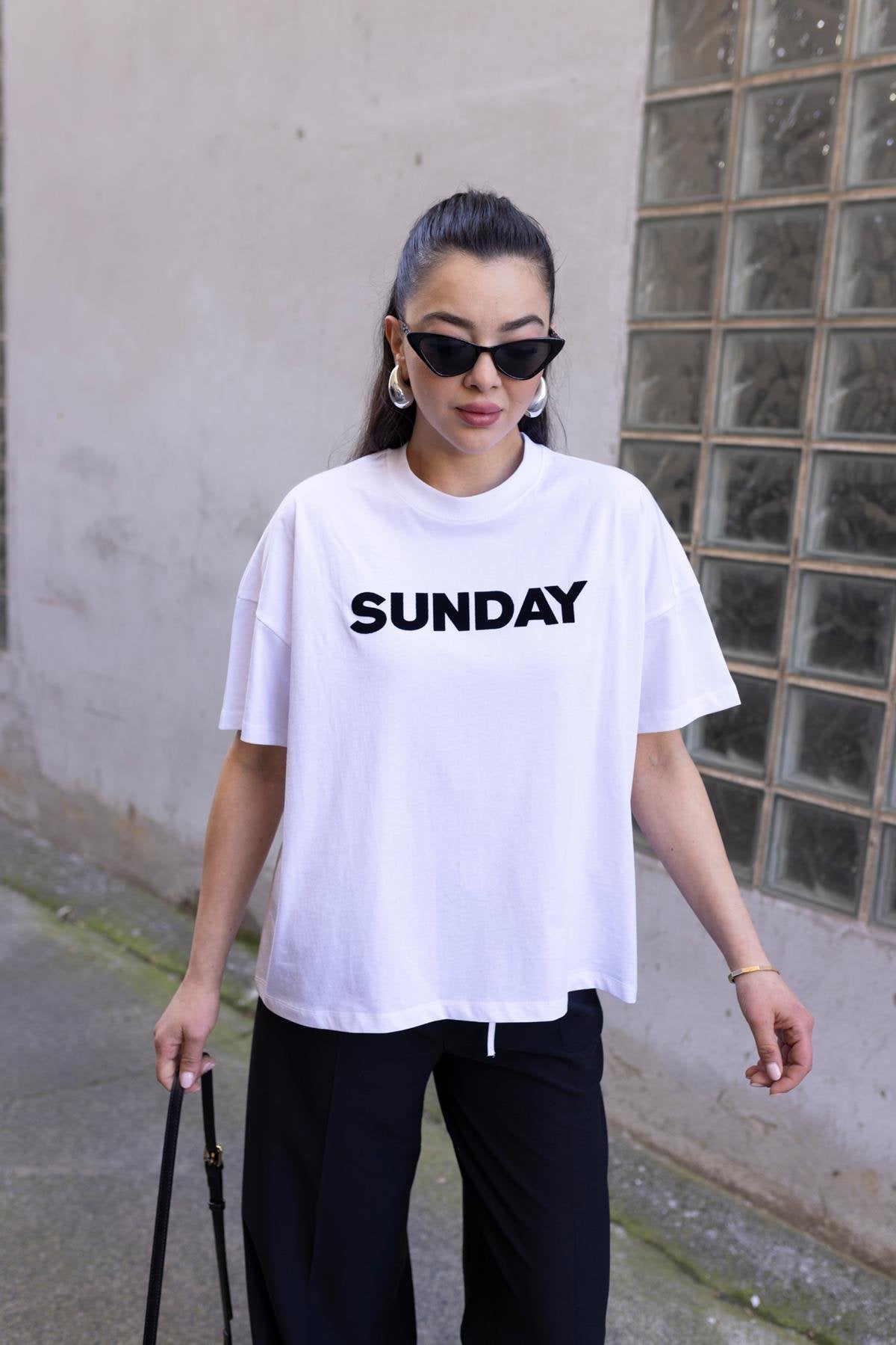 T-SHIRT SUNDAY